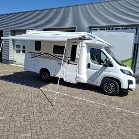 Giottiline Siena 330 huren met luifel